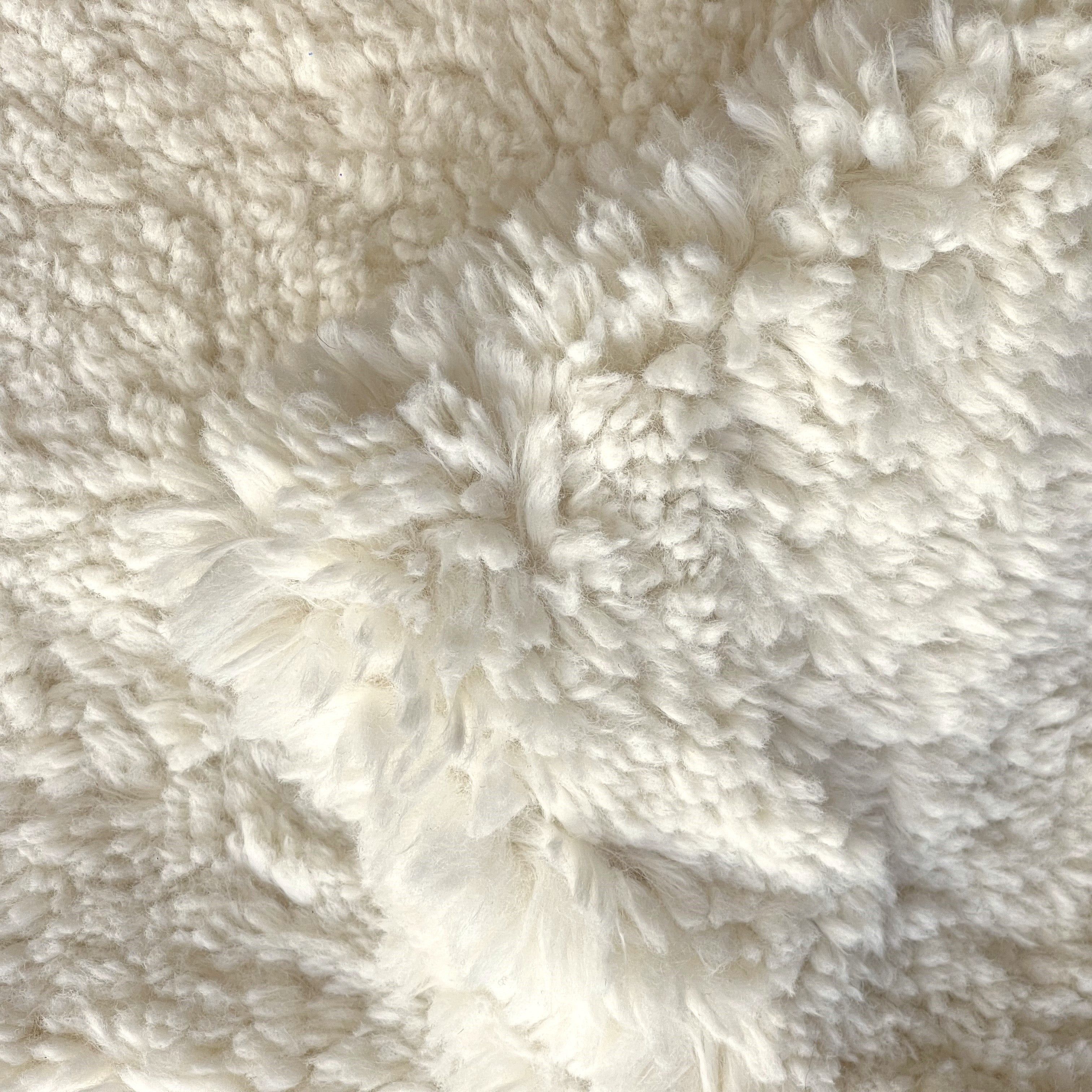 Hot water bottle with faux fur cover - Ecru Sheep