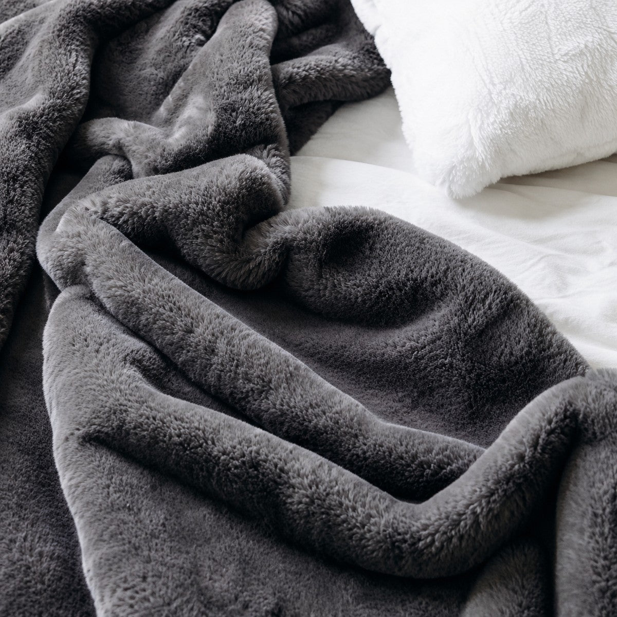 Chemin de lit Gris Smoky