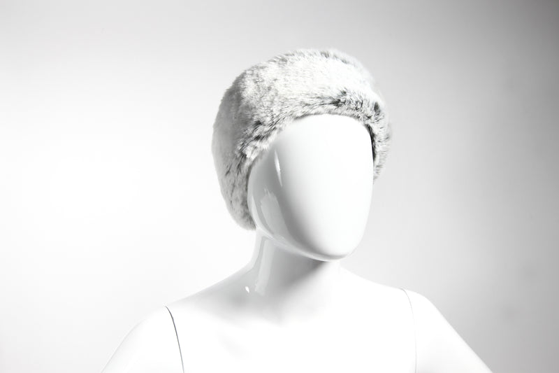 Bandeau en fausse fourrure couleur glacier Maison Prélonge.