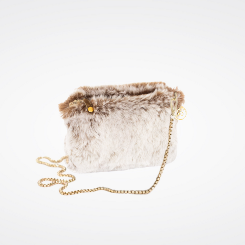 Sac pochette en fausse fourrure Maison Prélonge couleur châtaigne