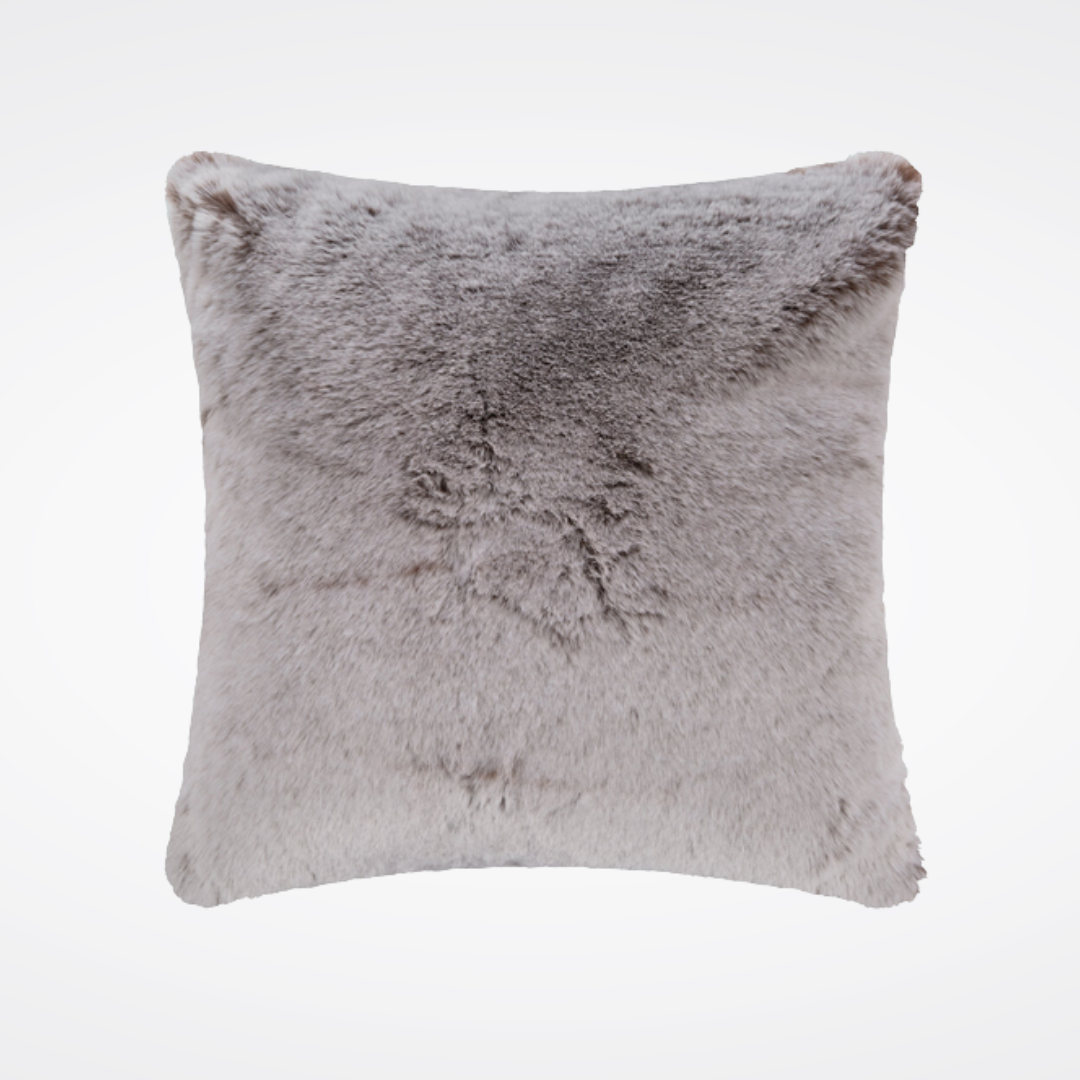 Housse de coussin carré en fausse fourrure couleur chataigne Maison Prélonge